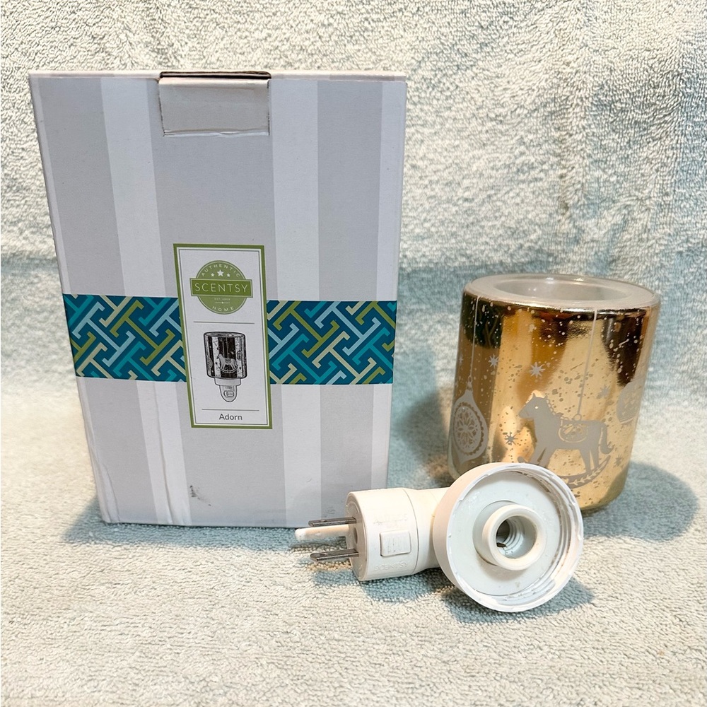 Scentsy plug in warmer holiday adorn pattern